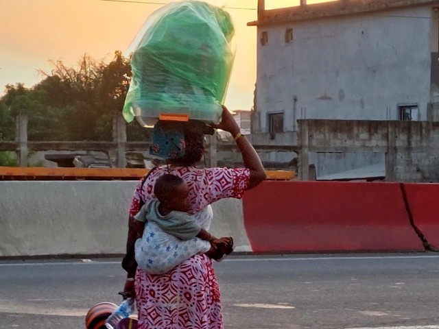 AFRYKA WIDZIANA Z POBOCZA